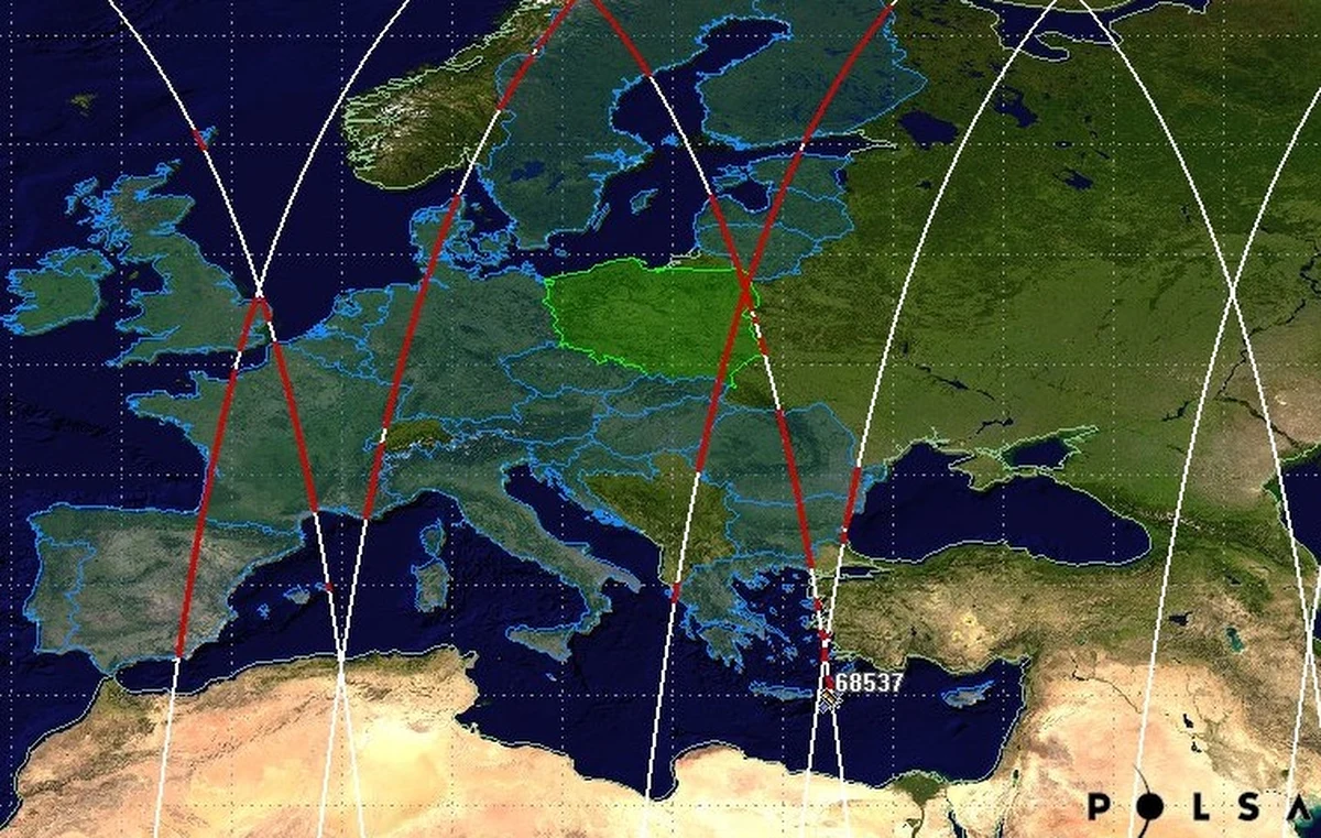 Nad Europą, w tym nad Polską, może przelecieć wyniesiony w przestrzeń kosmiczną obiekt. Centrum Operacyjne SSA POLSA monitoruje sytuację. Podano szacunkowe okno czasowe jego wejścia w atmosferę.