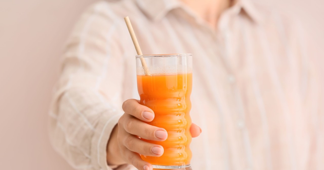 Pij codziennie jedną szklankę. Ten prosty sok wspiera wątrobę
