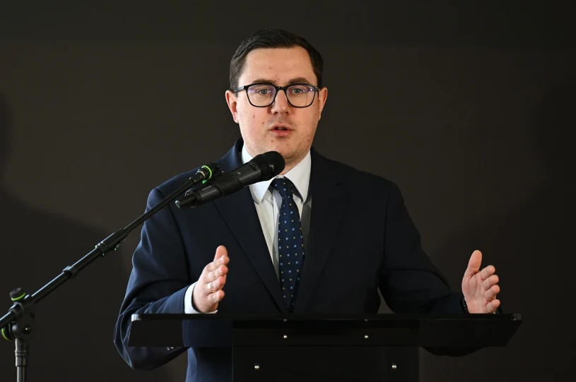 "Dziwne zachowanie" wiceministra energii. Mamy komentarz szefa resortu