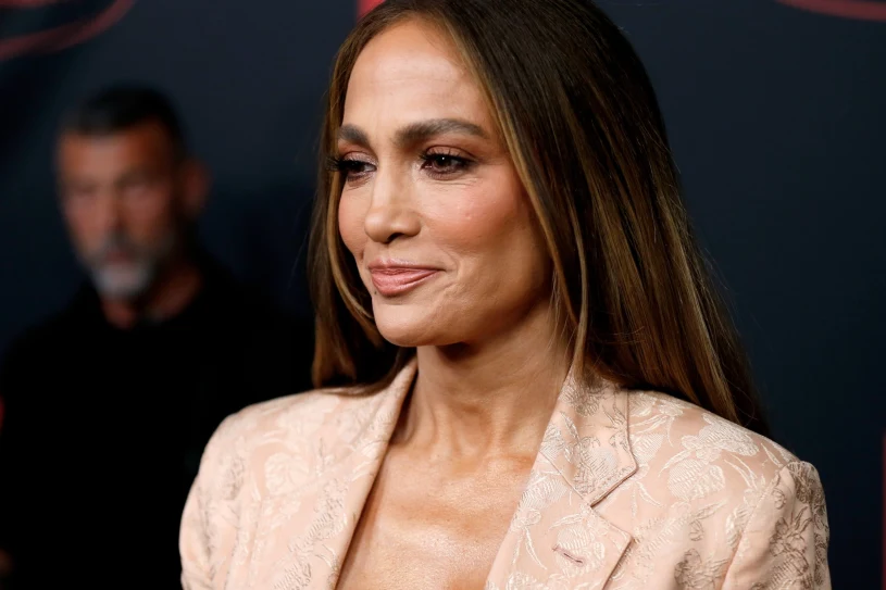 56-letnia Jennifer Lopez zaskoczyła fanów nowym wideo. "Naturalnie piękna"