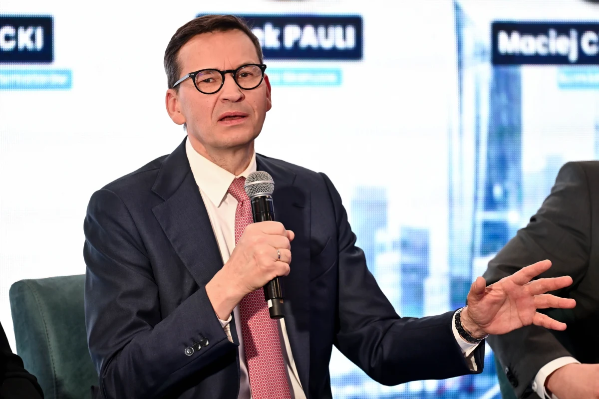 Mateusz Morawiecki zapewnił w sobotę w Starogardzie Gdańskim, że PiS zachowuje jedność i zamierza odzyskać elektorat. Zapowiedział, że w ciągu najbliższych tygodni zorganizuje wspólne spotkanie z Przemysławem Czarnkiem, które ma być "manifestem jedności" ugrupowania. "Chcemy grać na kilku fortepianach" - zastrzegł polityk.