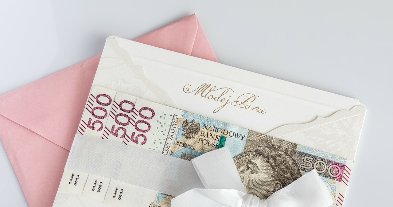 Sondaż: Udział w weselu mocno uderza po kieszeni. Polacy podali kwoty