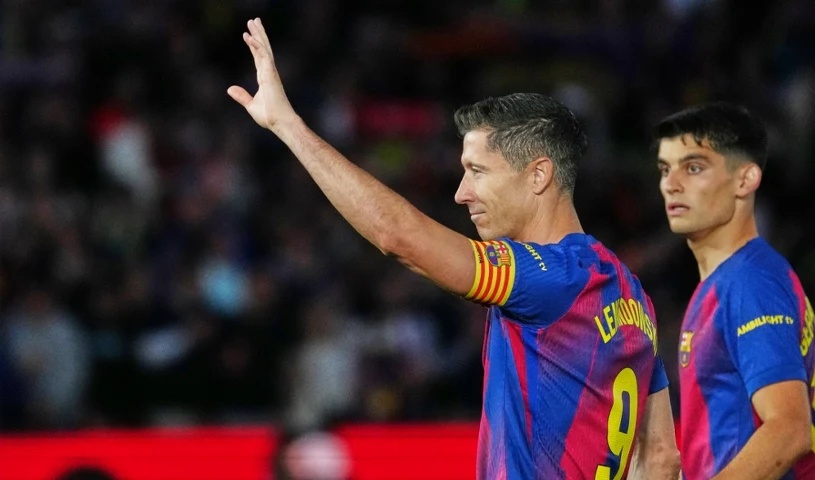 Lewandowski pożegnał Camp Nou. Padły cztery ciosy. "Duma Katalonii" triumfuje