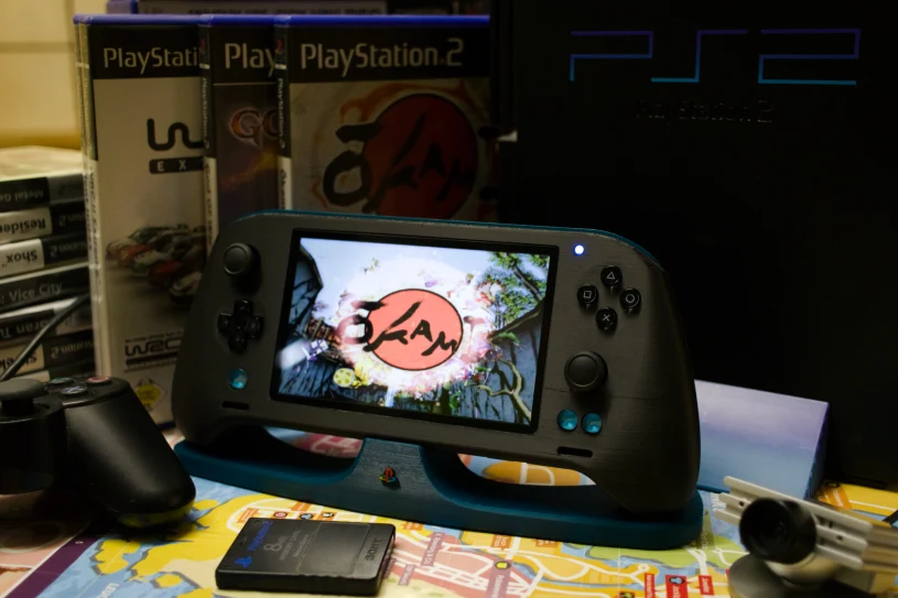 Stworzył przenośną konsolę PlayStation 2. To arcydzieło inżynierii!