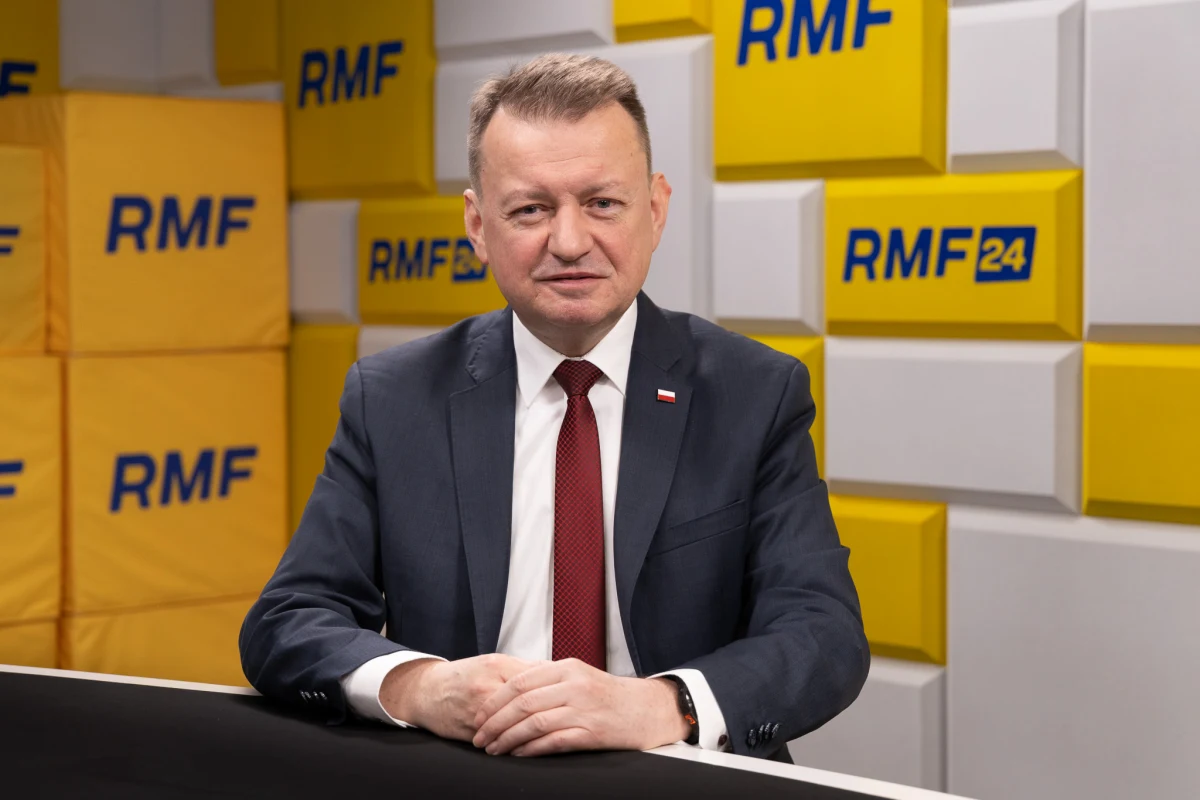 Czy prezydent Karol Nawrocki powinien porozmawiać z Donaldem Trumpem ws. stacjonowania amerykańskich wojsk w Polsce? Czy pozycja Jarosława Kaczyńskiego w PiS jest najsłabsza w historii? Czy w PiS powstaną kolejne stowarzyszenia? M.in. o to Piotr Salak zapyta w Rozmowie o 7:00 w Radiu RMF24 Mariusza Błaszczaka, przewodniczącego KP PiS i wiceprezesa tej partii. Zapraszamy!
