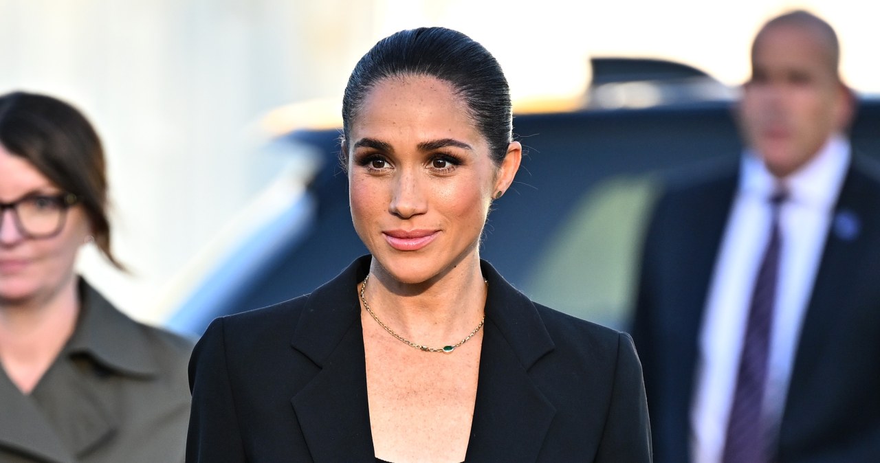 Meghan Markle postawiła na skromność. Jej stylizacja wywołała dyskusję