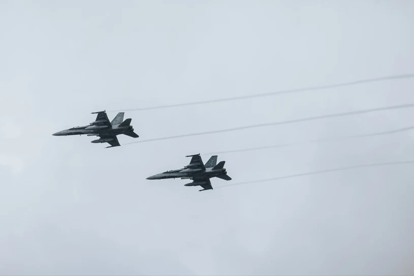 Dron w łotewskiej przestrzeni powietrznej. Wstrzymano ruch pociągów