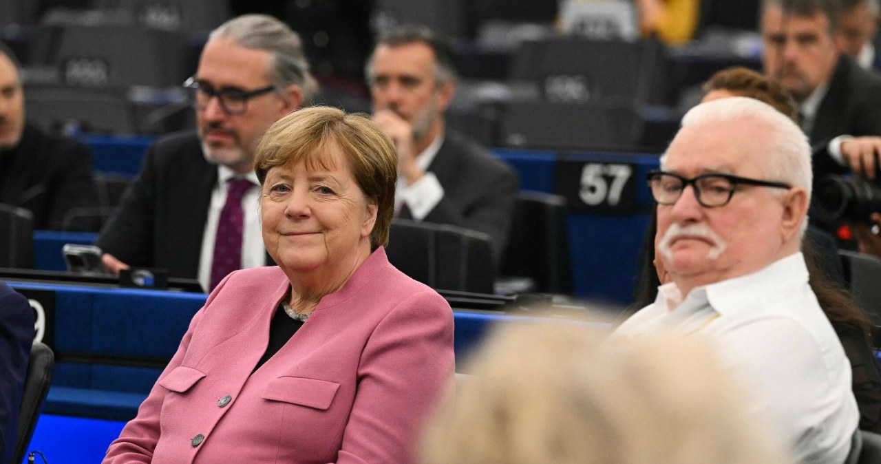 Wałęsa i Buzek uhonorowani w cieniu bojkotu. Powodem order dla Merkel