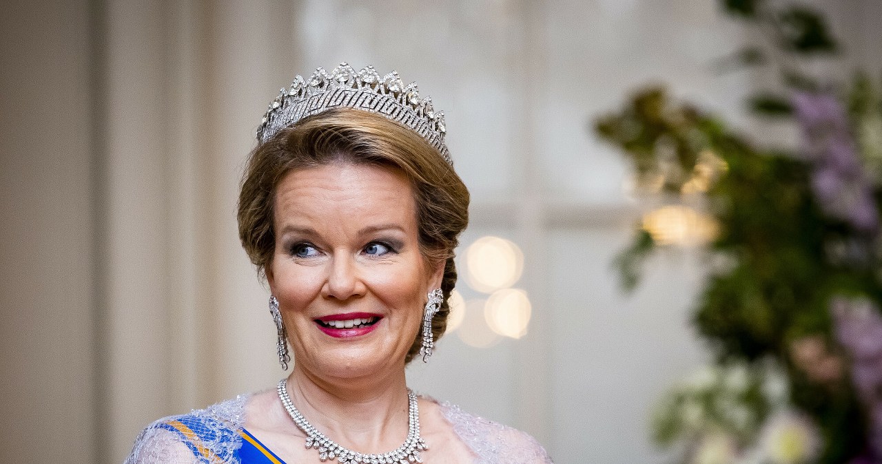 Królowa Matylda w Turcji. Jeden detal optycznie poszerzył jej sylwetkę