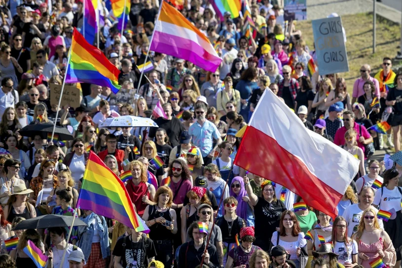 Cicha rewolucja obyczajowa nad Wisłą. "Prawica już tego nie zatrzyma"