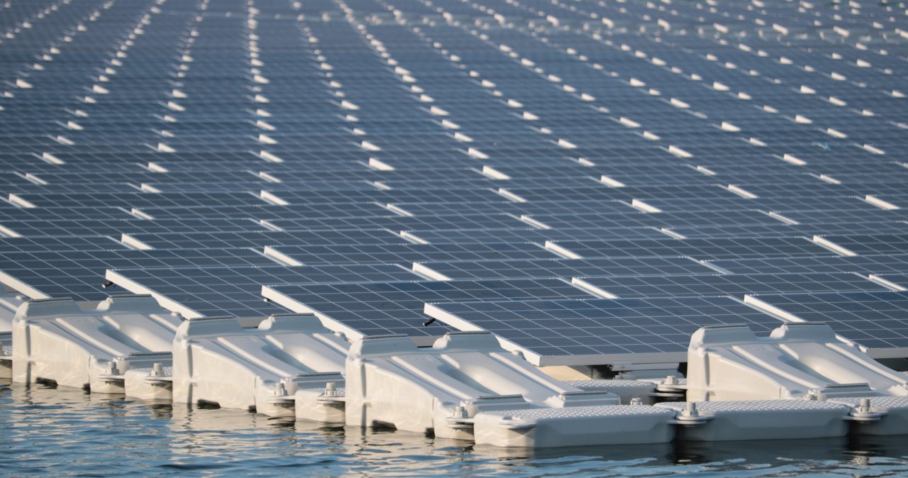 Przyszłość zielonej energii? Morskie panele są skuteczniejsze o 12 proc.