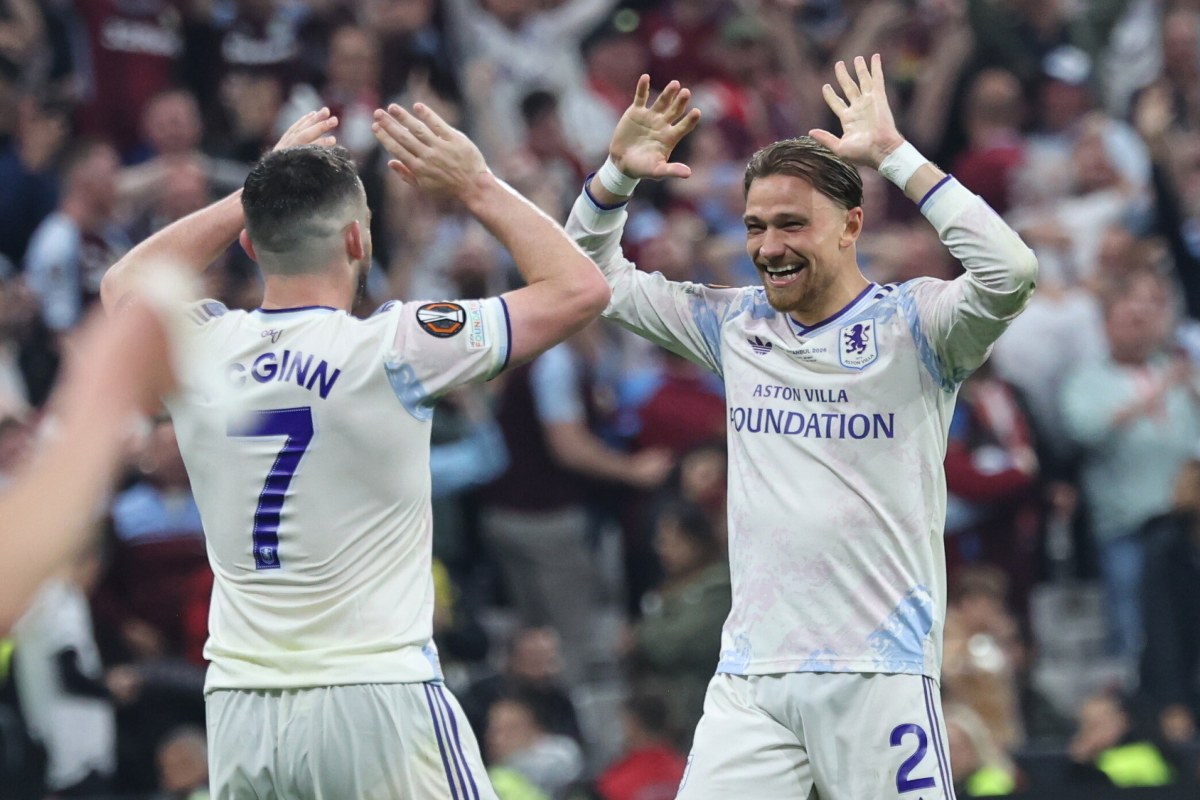 Matty Cash świętuje. Aston Villa wygrała Ligę Europy