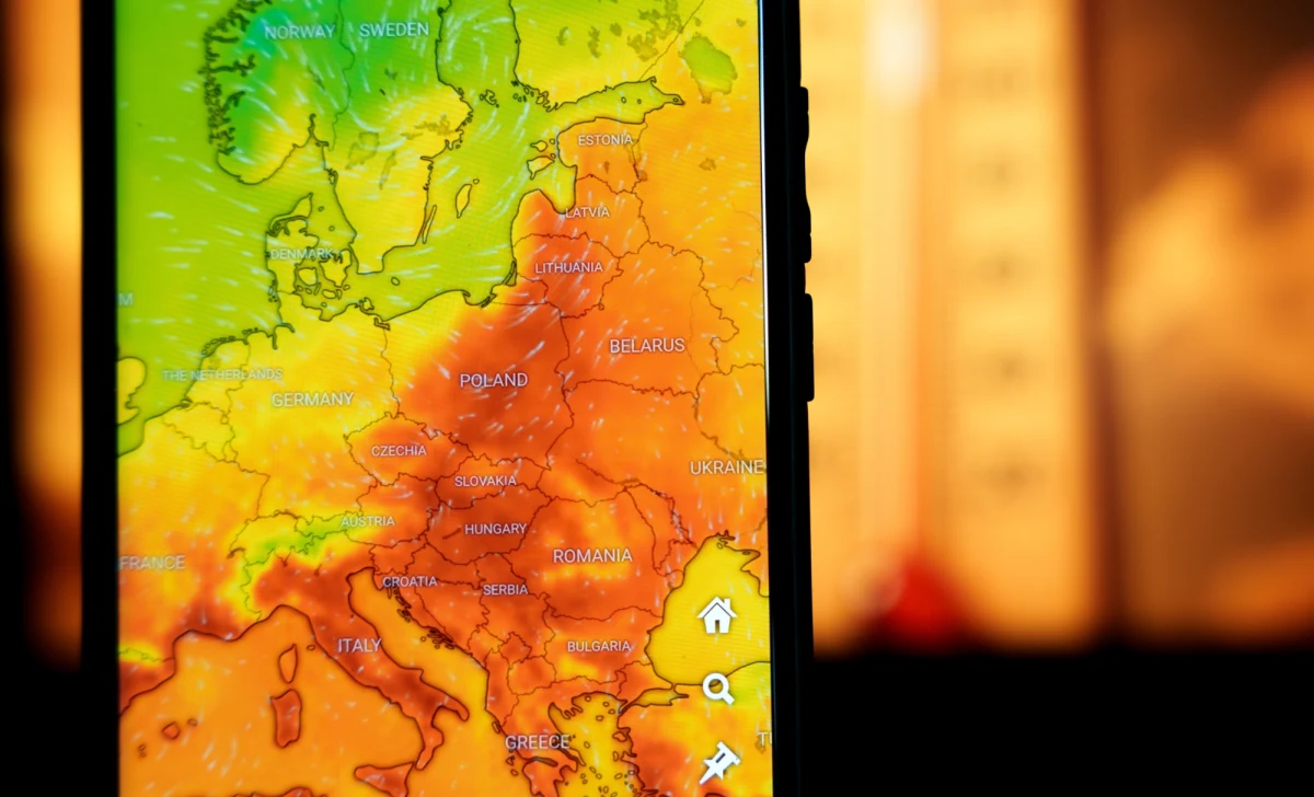 Lato zbliża się wielkimi krokami, nie tylko kalendarzowe. Według IMGW czerwiec przyniesie temperatury wyższe od wieloletniej normy. Także w lipcu i sierpniu termometry wskazywać będą liczby wyższe od przeciętnych dla tych miesięcy.