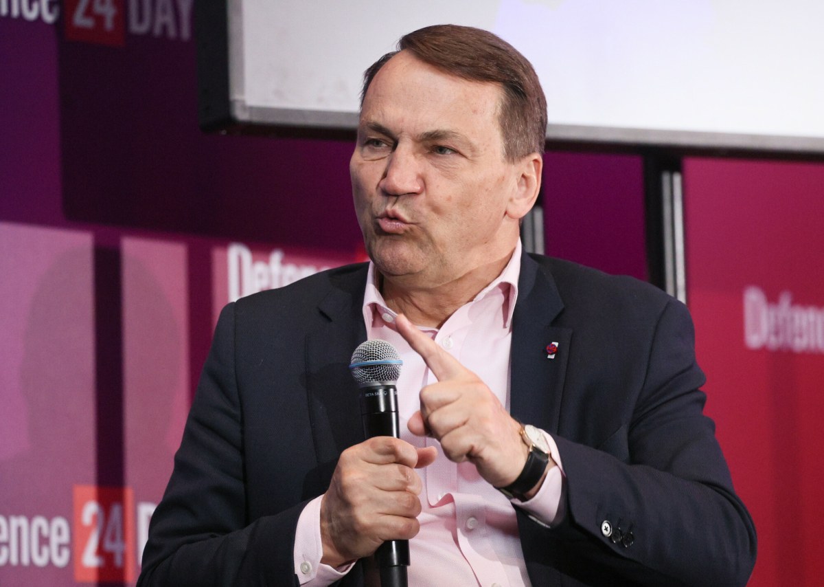 Sikorski żąda przeprosin. "Poleciłem niezwłocznie wezwać chargé d'affaires Izraela"