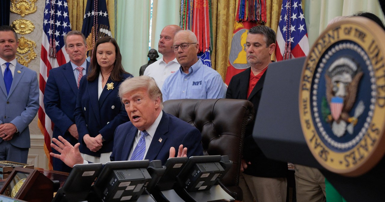 Donald Trump odracza decyzję ws. AI. „Nie podobało mi się to, co widziałem”