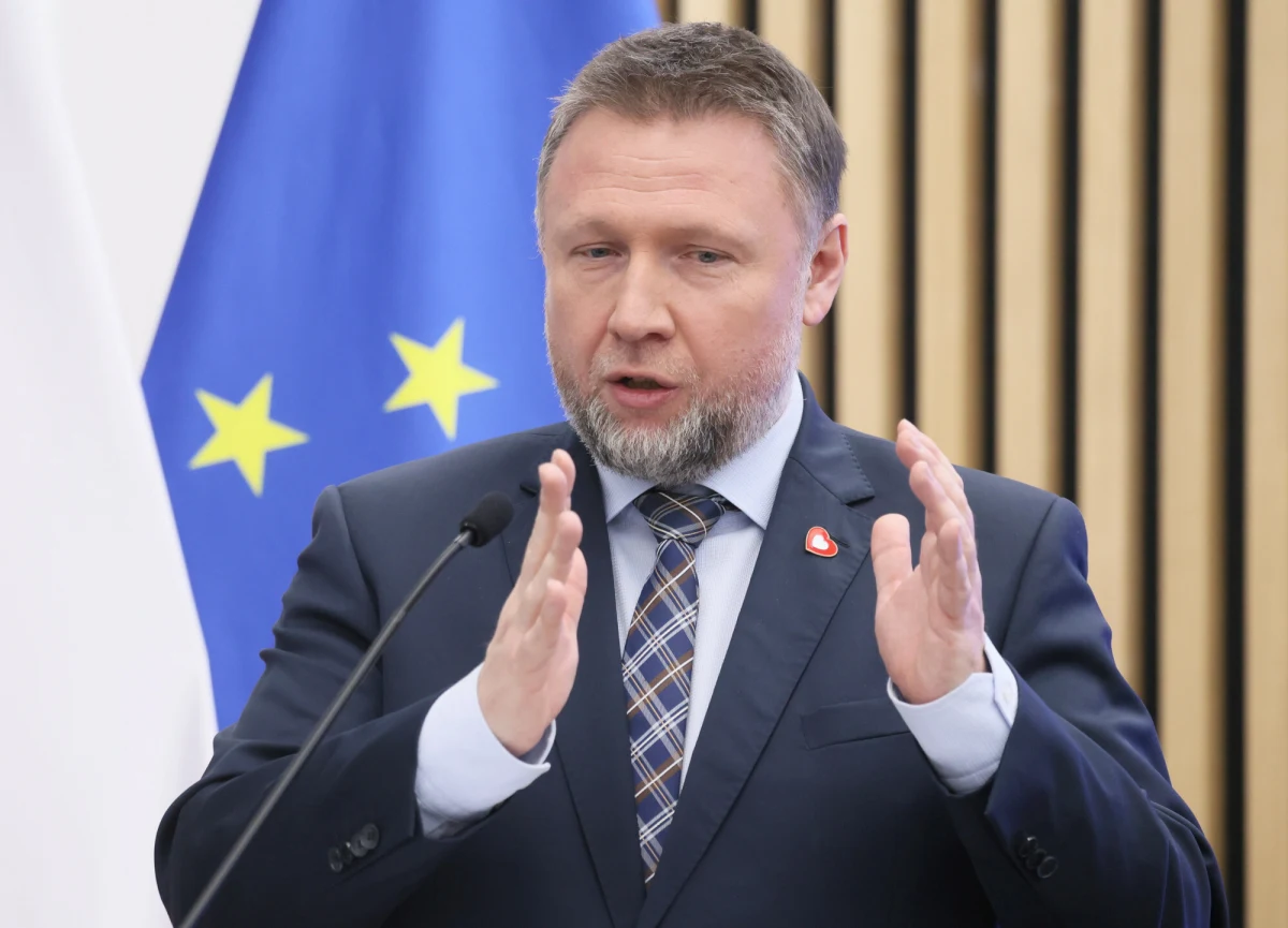Szef MSWiA Marcin Kierwiński podpisał rozporządzenie pozwalające m.in. na transkrypcję aktów małżeństw jednopłciowych. Wyroki sądów zawsze będą wykonywane - podkreślił minister we wpisie na platformie X. "W każdym Urzędzie Stanu Cywilnego w Polsce możliwa będzie transkrypcja małżeństw jednopłciowych zawartych za granicą" - zaznaczył minister cyfryzacji Krzysztof Gawkowski.