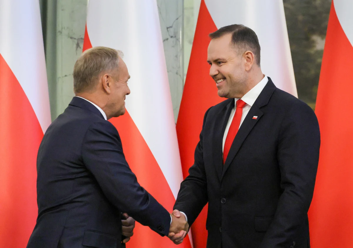 Premier Donald Tusk skomentował wczorajszą decyzję prezydenta USA Donalda Trumpa o wysłaniu 5 tys. żołnierzy USA do Polski. "To dobra wiadomość dla Polski i USA" - napisał szef polskiego rządu na platformie X. Podziękował za działania w tej sprawie m.in. prezydentowi Karolowi Nawrockiemu. 