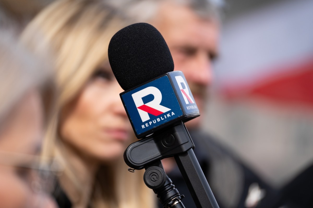 Żurek zawiesza prokuratora. "Wpuszczenie dziennikarzy TV Republika do strefy ochronnej PK"
