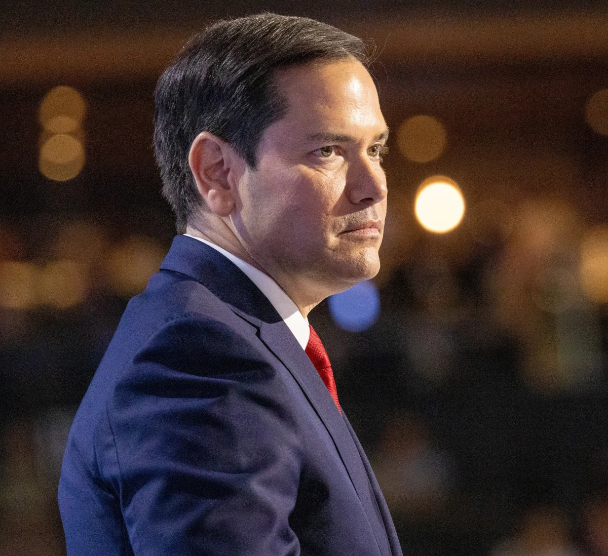 ​Dwóch członków Izby Reprezentantów z Partii Demokratycznej zwróciło się w piątek do sekretarza stanu USA Marco Rubio z prośbą o wyjaśnienie, czy jego zastępca Christopher Landau pomógł w przyspieszeniu wydania wizy do USA dla byłego ministra sprawiedliwości Zbigniewa Ziobry - podała agencja Reutera.