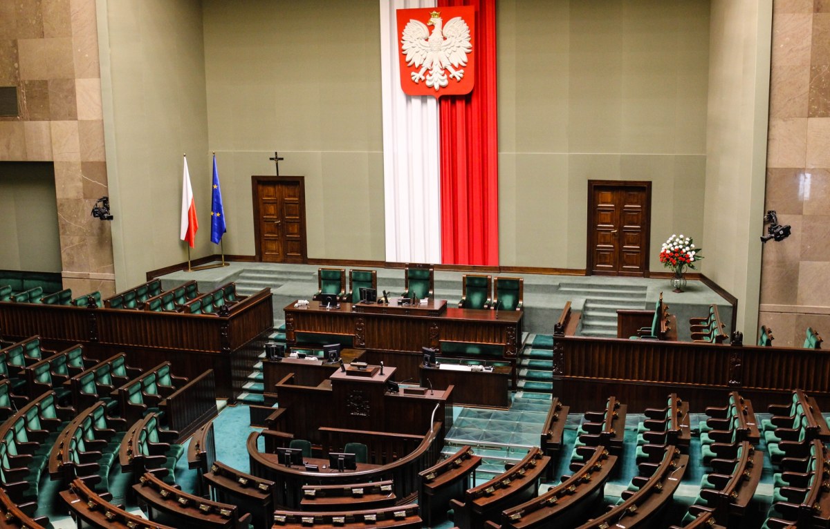 ​Ile zapłaciliśmy za przejazdy posłów? Rekordziści "okrążyli Ziemię"