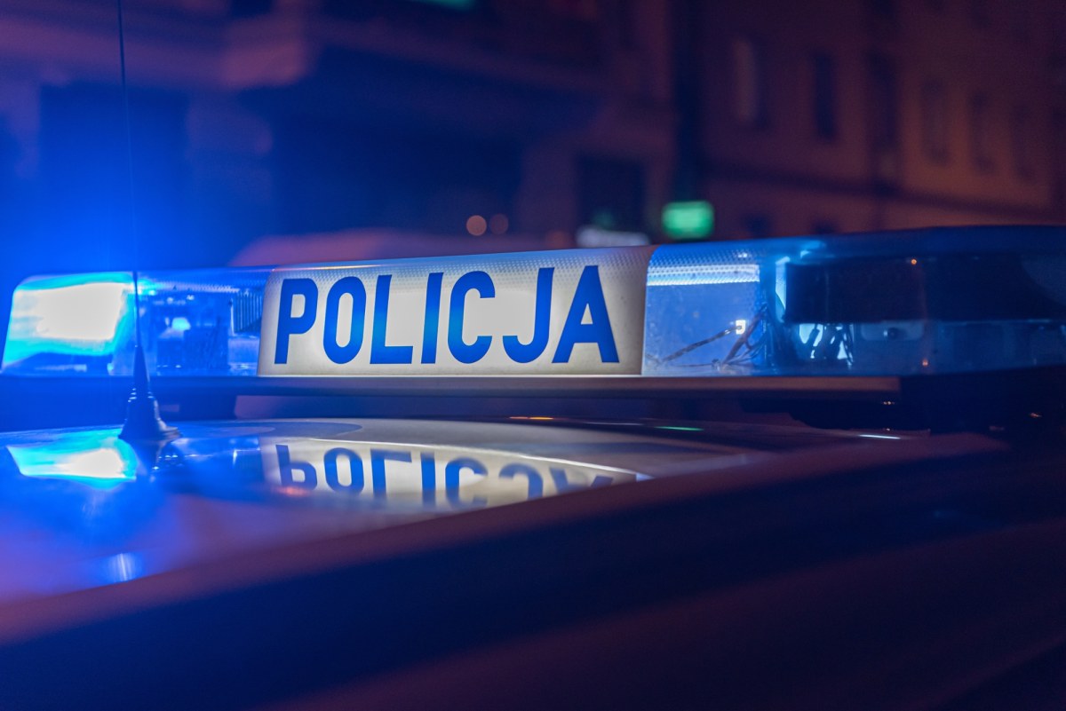 Przechodziła przez przejście, potrąciło ją Porsche. 21-latka zmarła w szpitalu