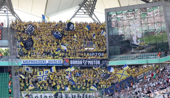 Tragedia na meczu Legia - Motor. Kibic zmarł na trybunach. Przejmująca cisza