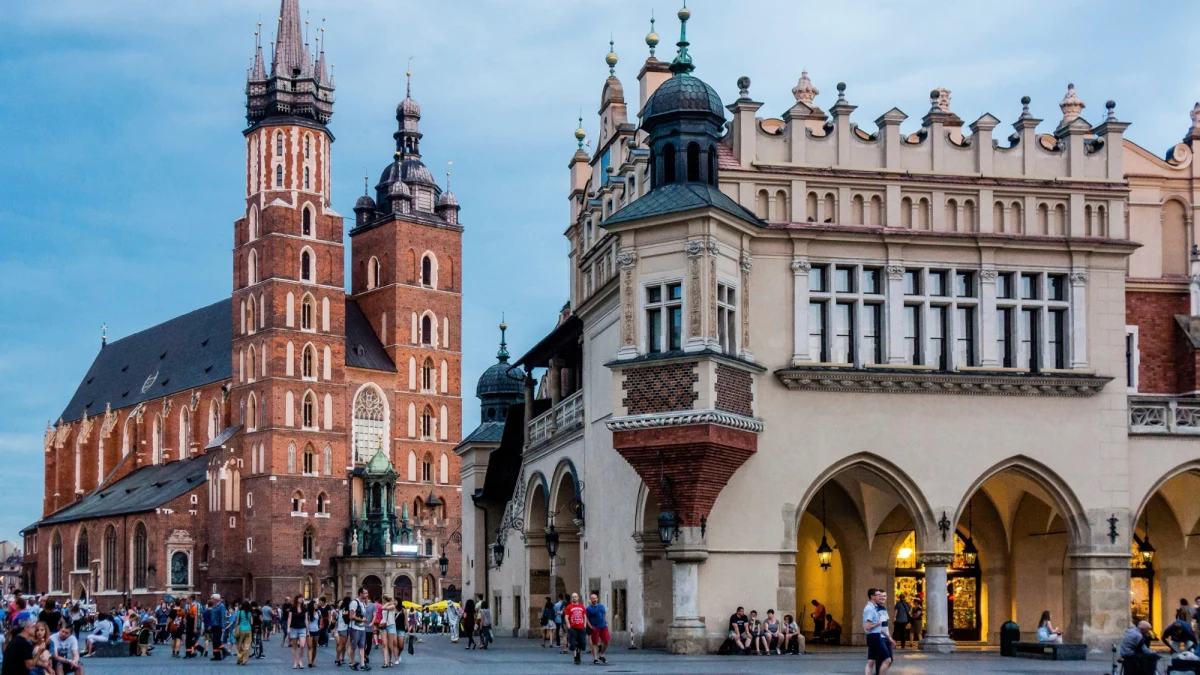 ​Znamy sondażowe wyniki referendum w Krakowie - jeśli dane z badania exit poll Ogólnopolskiej Grupy Badawczej i Stan360 dla Polsat News się potwierdzą, odwołany zostanie zarówno prezydent Aleksander Miszalski, jak i rada miasta. Ankietowani wskazywali też, co najbardziej przekonało ich do udziału w referendum. Okazuje się, że najczęściej (28,3 proc.) głosujący narzekali na wprowadzenie Strefy Czystego Transportu. W badaniu pojawiło się też pytanie o rząd Donalda Tuska.