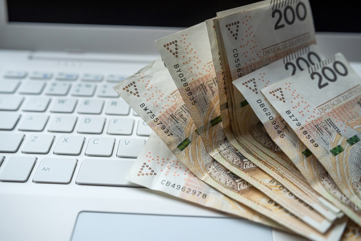 Afera bankowa w Polsce. Dyrektor oszukiwał klientów, stracili blisko 9 mln zł