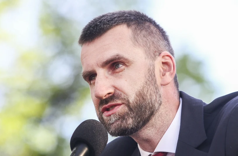 Skandal nad Morskim Okiem. Doradca Nawrockiego dosadnie o Ukraińcu