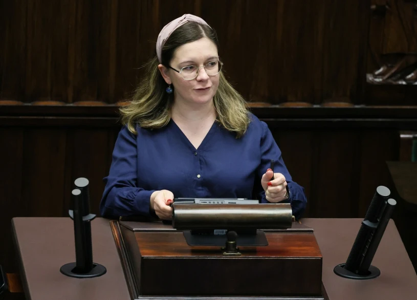 Wyśmiewał posłankę w Sejmie. Skruszony parlamentarzysta przeprasza