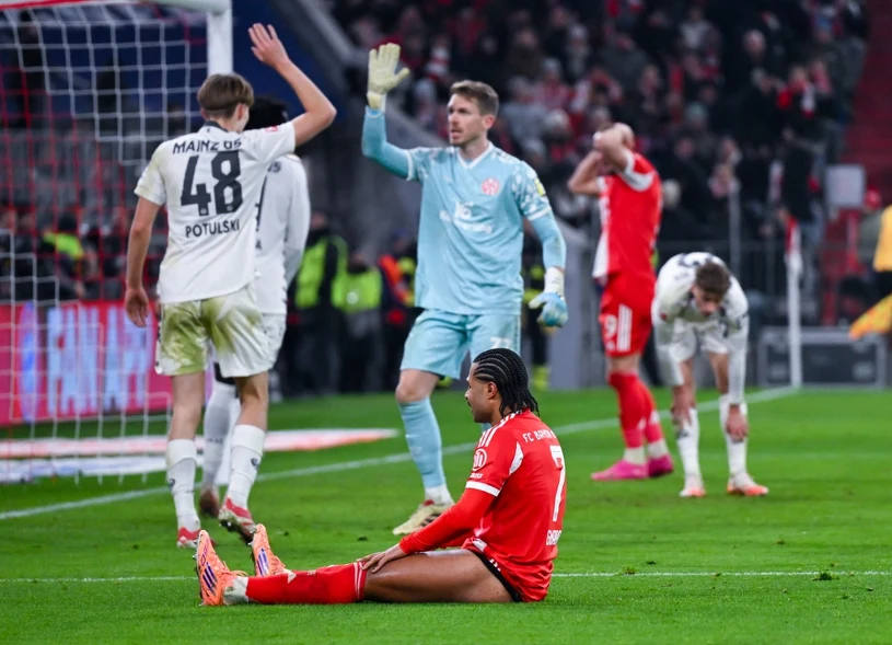 Nowy reprezentant zrobił furorę w Bundeslidze. “18-latek, gra jak weteran”