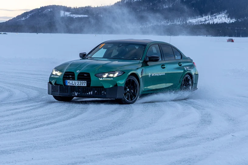 Tak szkolą się policjanci CBŚP. BMW M3 i jazda po lodzie