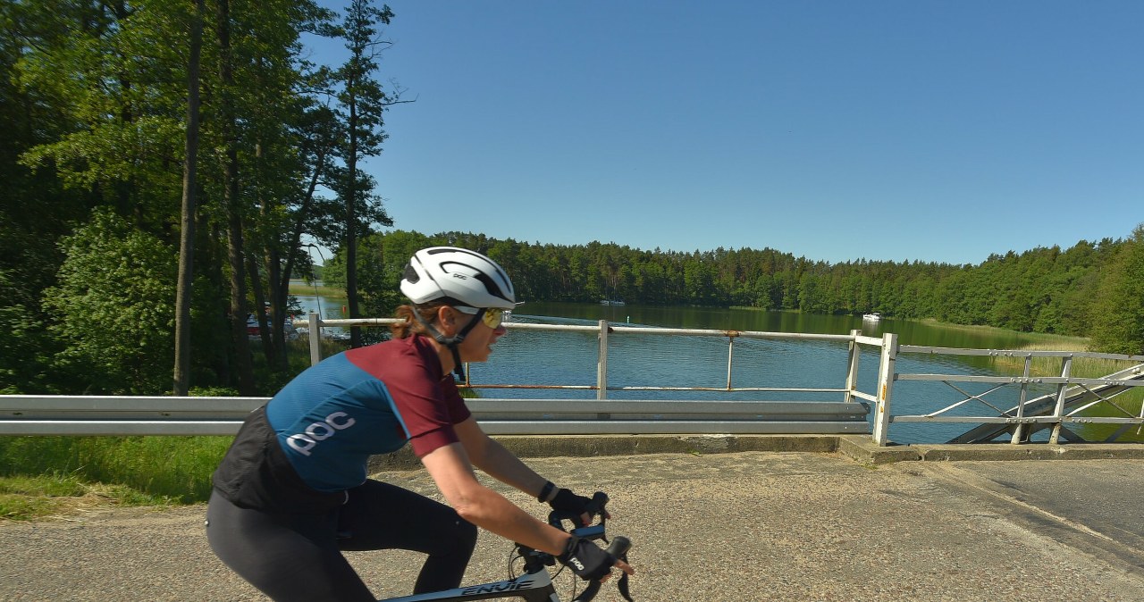 Wybierasz się na Mazury? Tej ścieżki rowerowej nie możesz przegapić