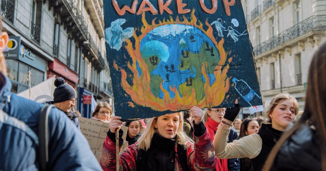 Szwecja. Aktywiści klimatyczni pozywają państwo. Mają liczne zarzuty Szwecja. Aktywiści klimatyczni pozywają państwo. Mają liczne zarzuty