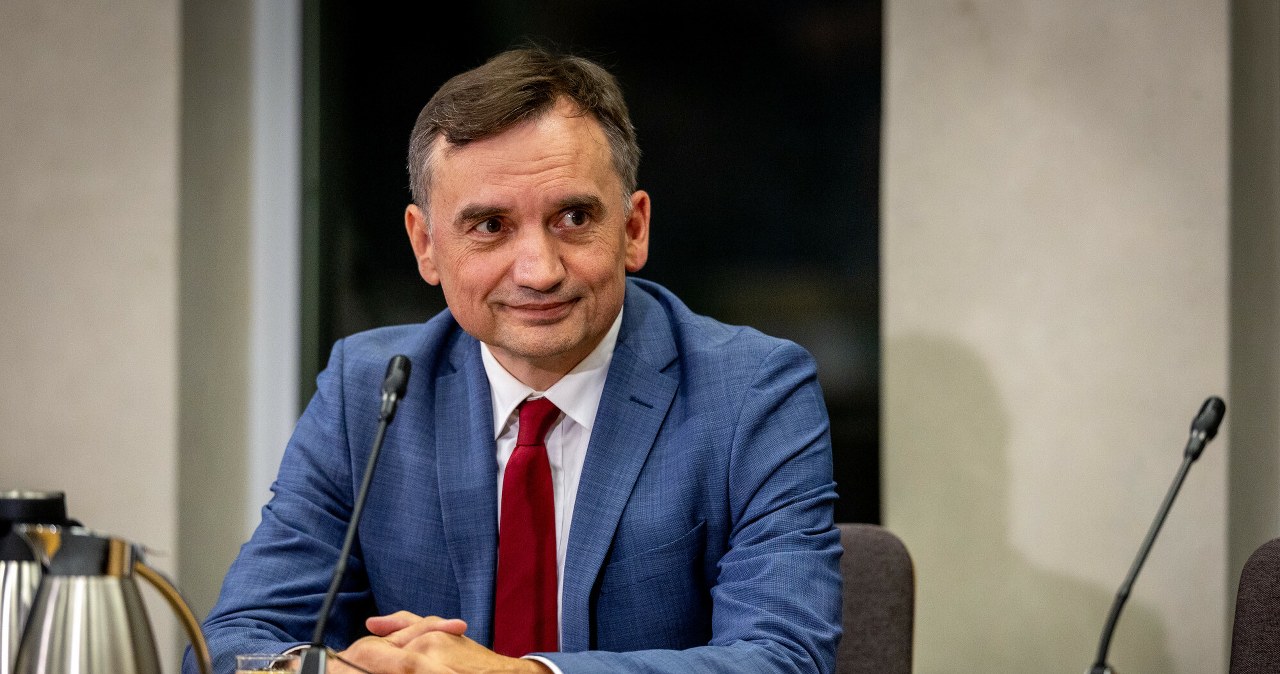 Pobyt Zbigniewa Ziobry w USA. Nowy sondaż ws. oczekiwanych działań rządu
