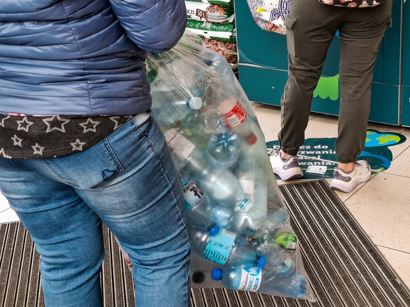 Wątpliwości w KO ws. systemu kaucyjnego. "Piszą do mnie wyborcy"