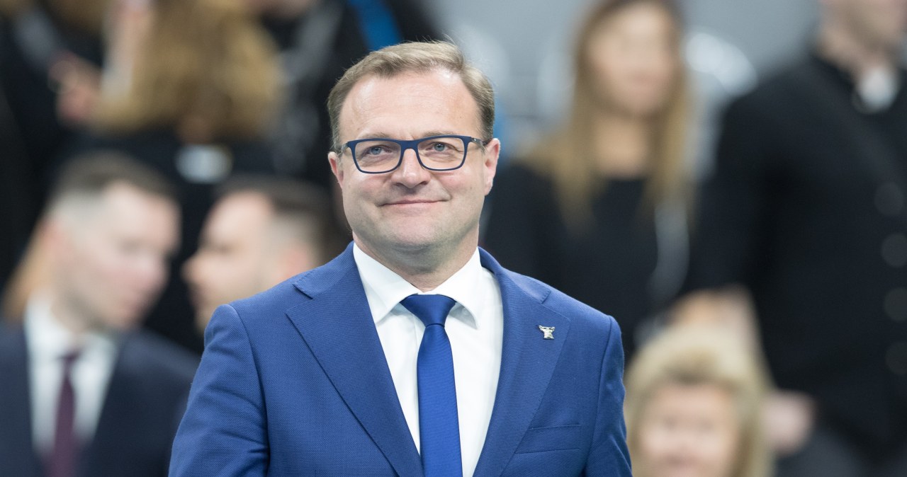 Radom. Chcą odwołać prezydenta Radosława Witkowskiego. Zbierają podpisy Radom. Chcą odwołać prezydenta Radosława Witkowskiego. Zbierają podpisy