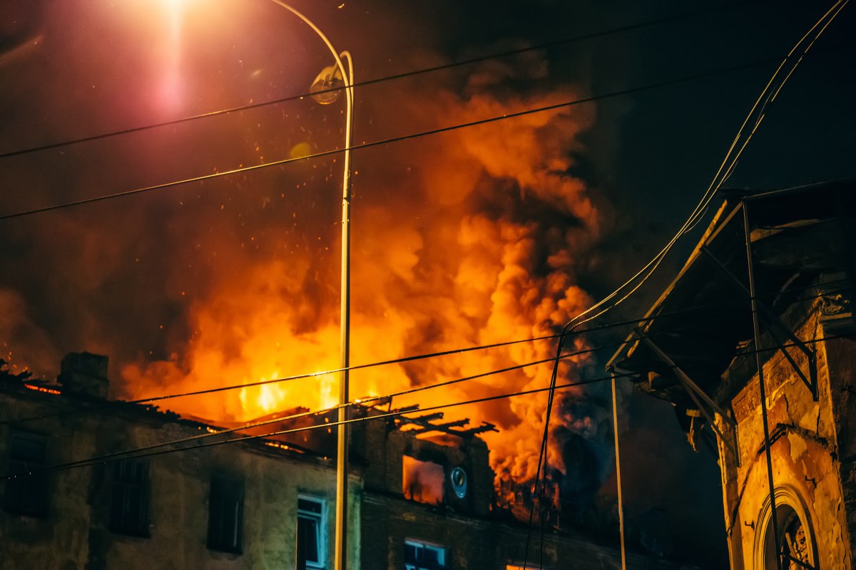 Akademik w ogniu. Wiele ofiar śmiertelnych nocnego pożaru w Kenii
