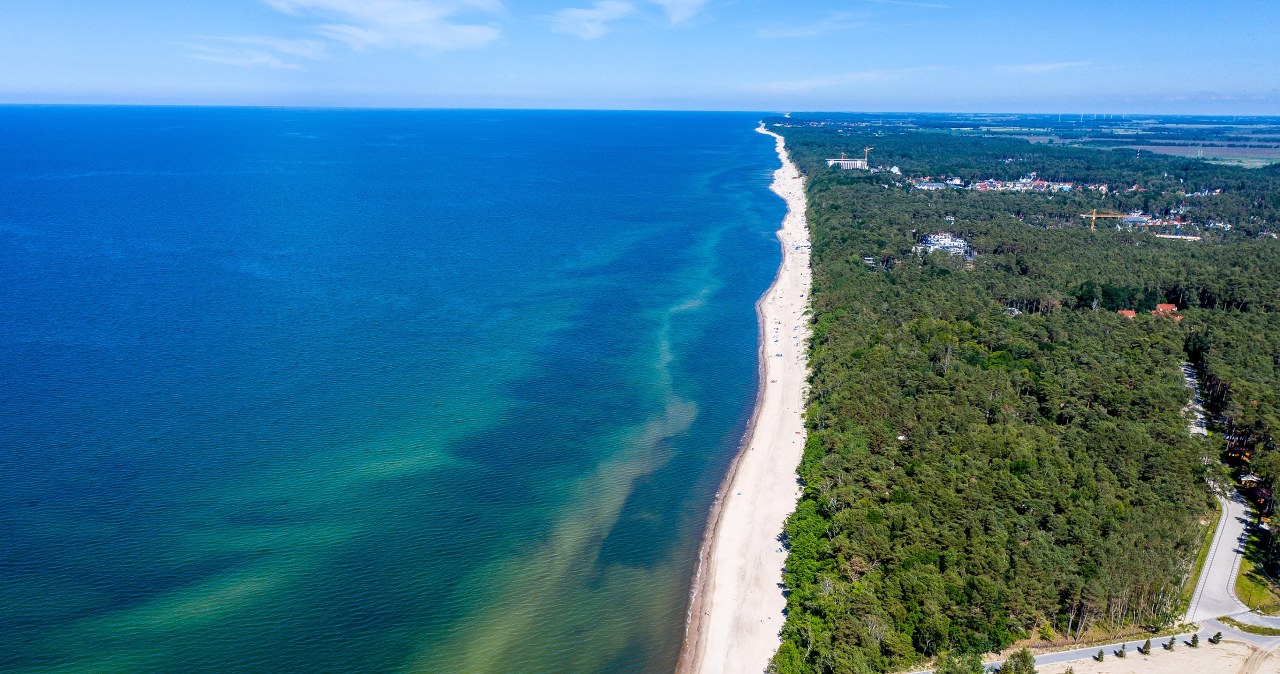 Nadbałtycka miejscowość tuż przy plaży. Wciąż można tu odpocząć bez tłumów