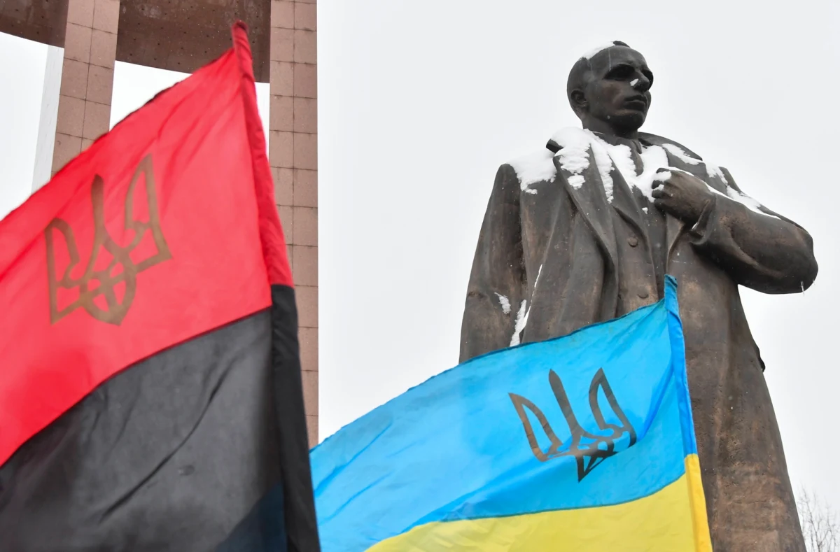 Szef Ukraińskiego Instytutu Pamięci Narodowej Ołeksandr Ałfiorow przekazał, że rodzina przywódcy ukraińskich nacjonalistów Stepana Bandery nie sprzeciwia się sprowadzeniu jego prochów do Ukrainy. Dodał jednak, że bliscy obawiają się o bezpieczeństwo grobu ideologa nacjonalistów odpowiedzialnych za rzeź wołyńską.