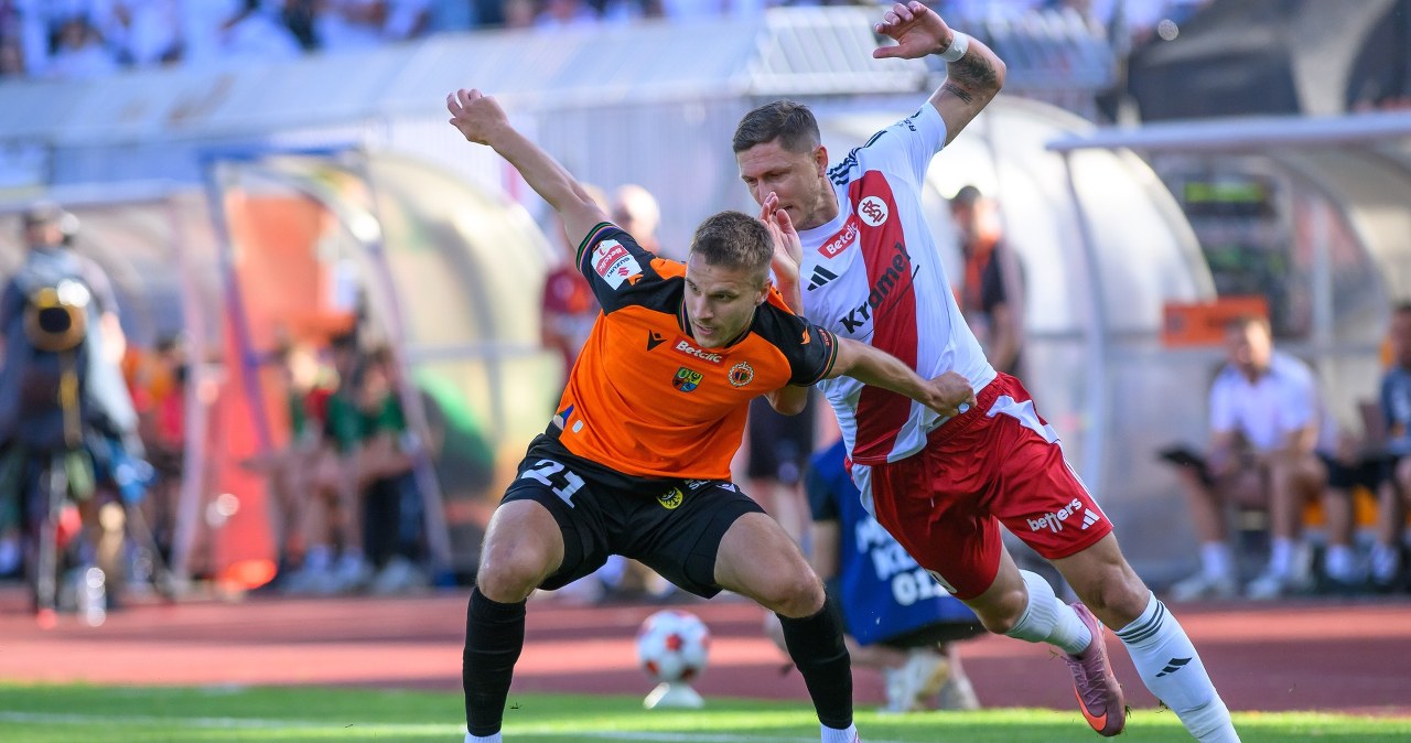 Zażarty bój o Ekstraklasę. Aż 12 rzutów karnych. Oto pierwszy finalista