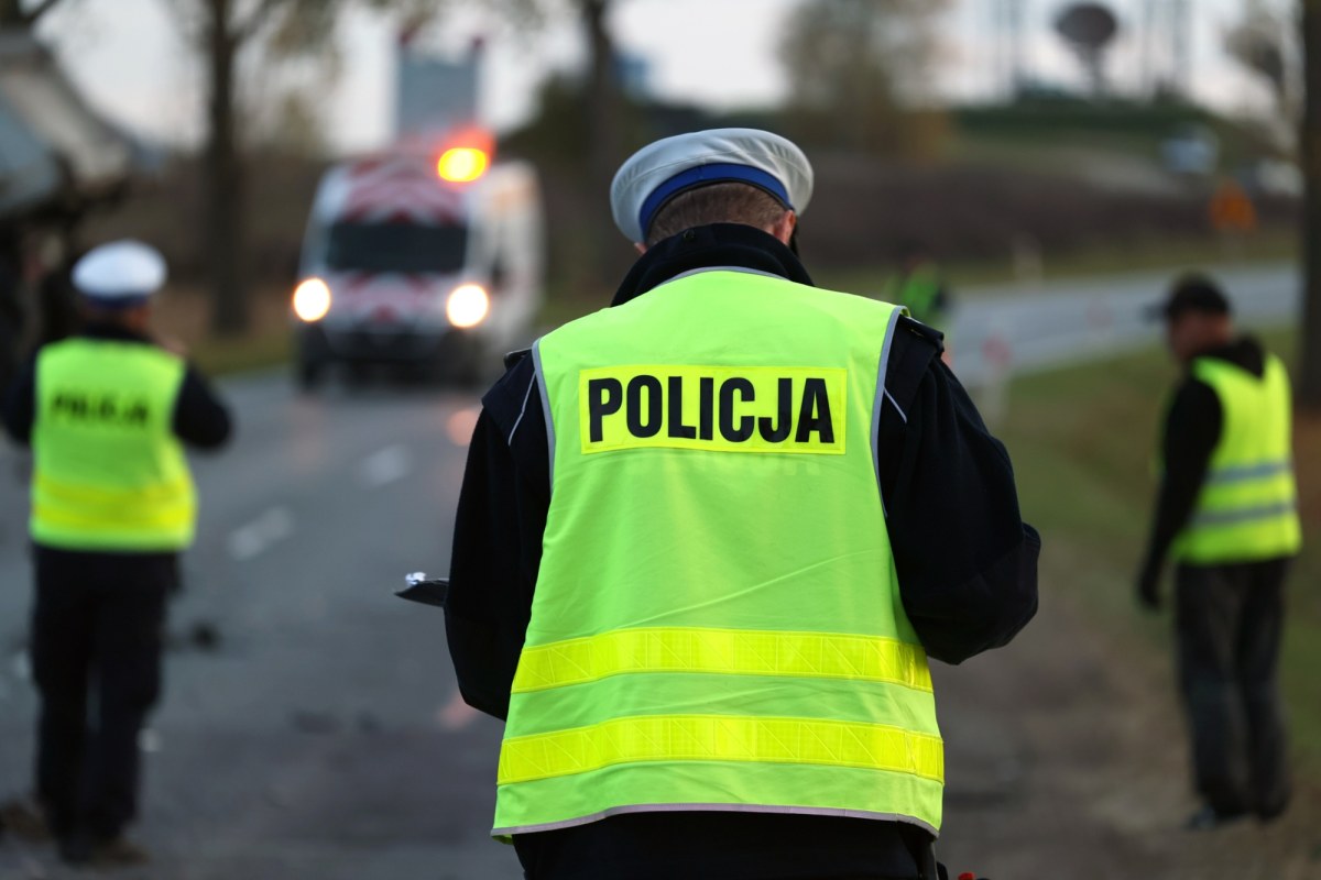 Dzielnicowy z Wadowic nie żyje. Na DK 28 lądował śmigłowiec LPR