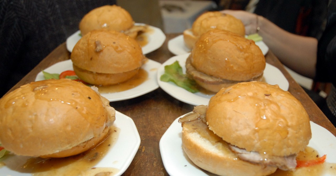 W Krakowie jedzą zamiast burgerów. Maczanka z przepisu Roberta Makłowicza