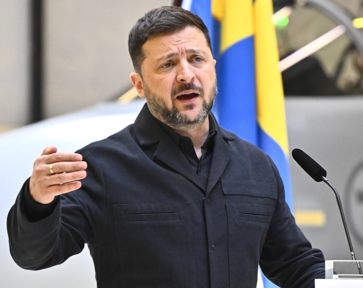 Zełenski: Rosjanie przygotowują nowy zmasowany atak na Ukrainę
