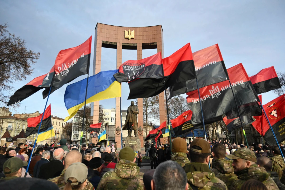 Decyzja prezydenta Wołodymyra Zełenskiego o nadaniu jednej z elitarnych jednostek Sił Specjalnych Ukrainy imienia "Bohaterów UPA" wywołała gwałtowną reakcję polskich władz. Ukraińskie Ministerstwo Spraw Zagranicznych wyraziło żal z powodu eskalacji sporu i podkreśliło, że intencją nie było urażenie narodu polskiego.