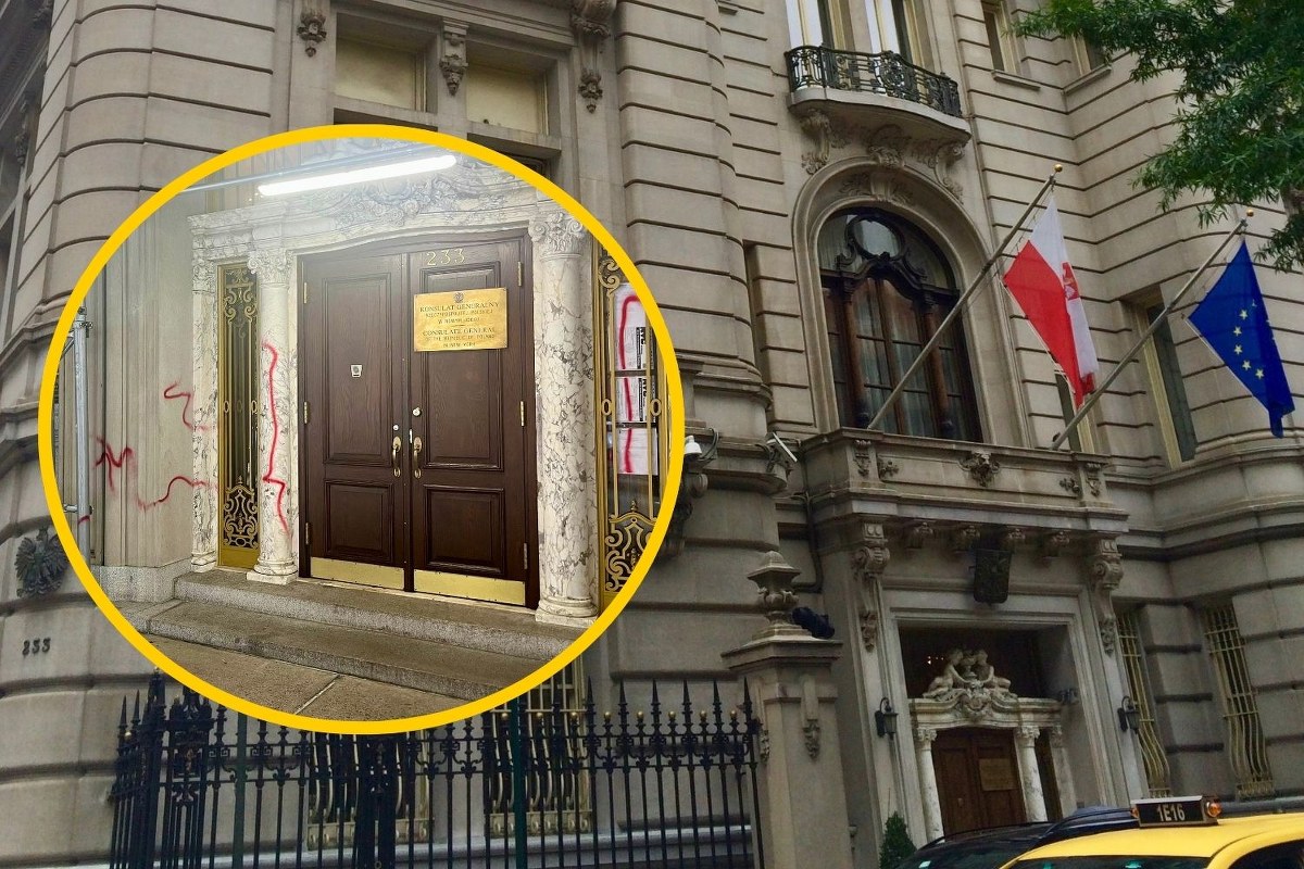 Akt wandalizmu w Nowym Jorku. Zniszczona elewacja polskiego Konsulatu Generalnego