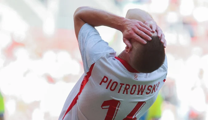 Takiej żenady nie było dawno. Kibice wychodzili przed gwizdkiem