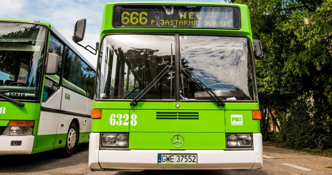 Zagraniczne media rozpisują się o Polsce. „Szatański autobus wraca” Zagraniczne media rozpisują się o Polsce. „Szatański autobus wraca”