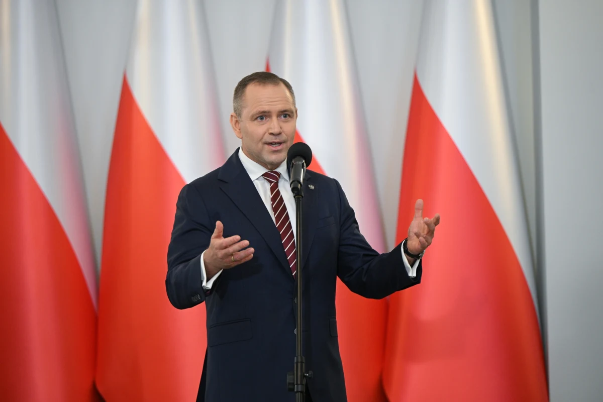 Karol Nawrocki podpisał pięć kolejnych ustaw, a jedną zawetował - informuje kancelaria prezydenta. Ustawa, która nie znalazła uznania głowy państwa, rozszerza system SENT na przewozy betonów i mieszanek na bazie spoiw mineralnych.
