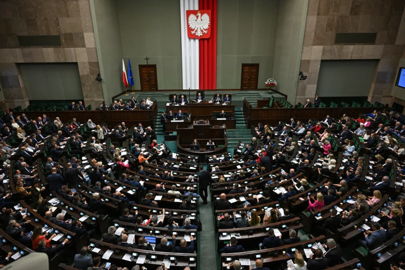 Nowy sondaż przed wyborami. Sygnał dla rządzących, kto ma większe szanse?